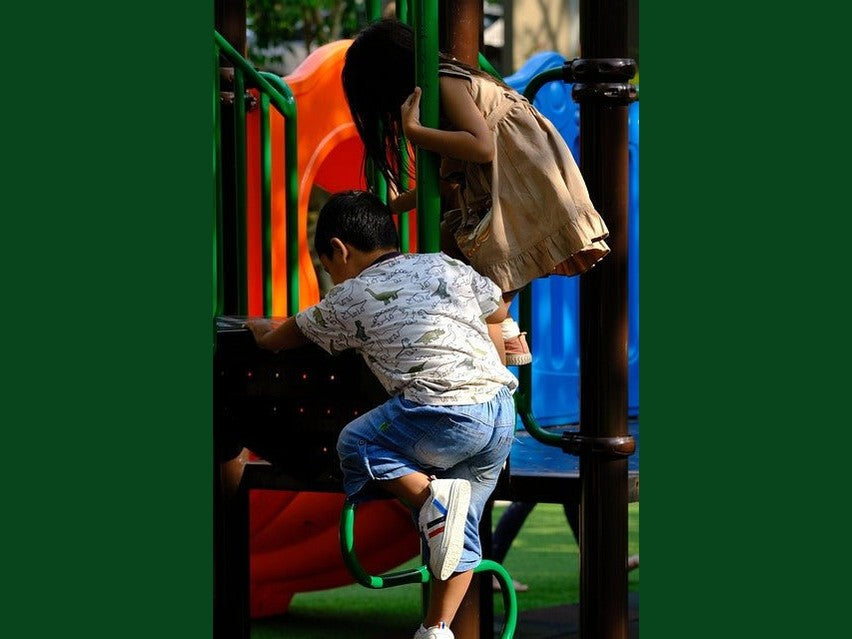 Kids At Play - Semoor Make Me Fit